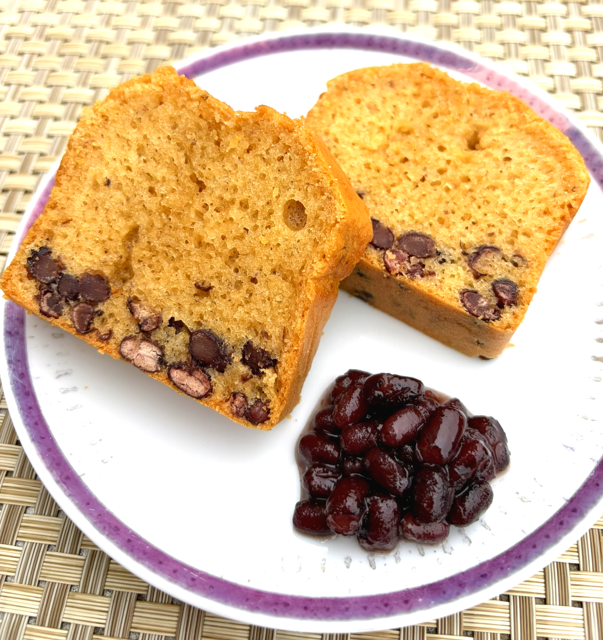 つぶつぶゆであずきと米粉の豆乳パウンドケーキ
